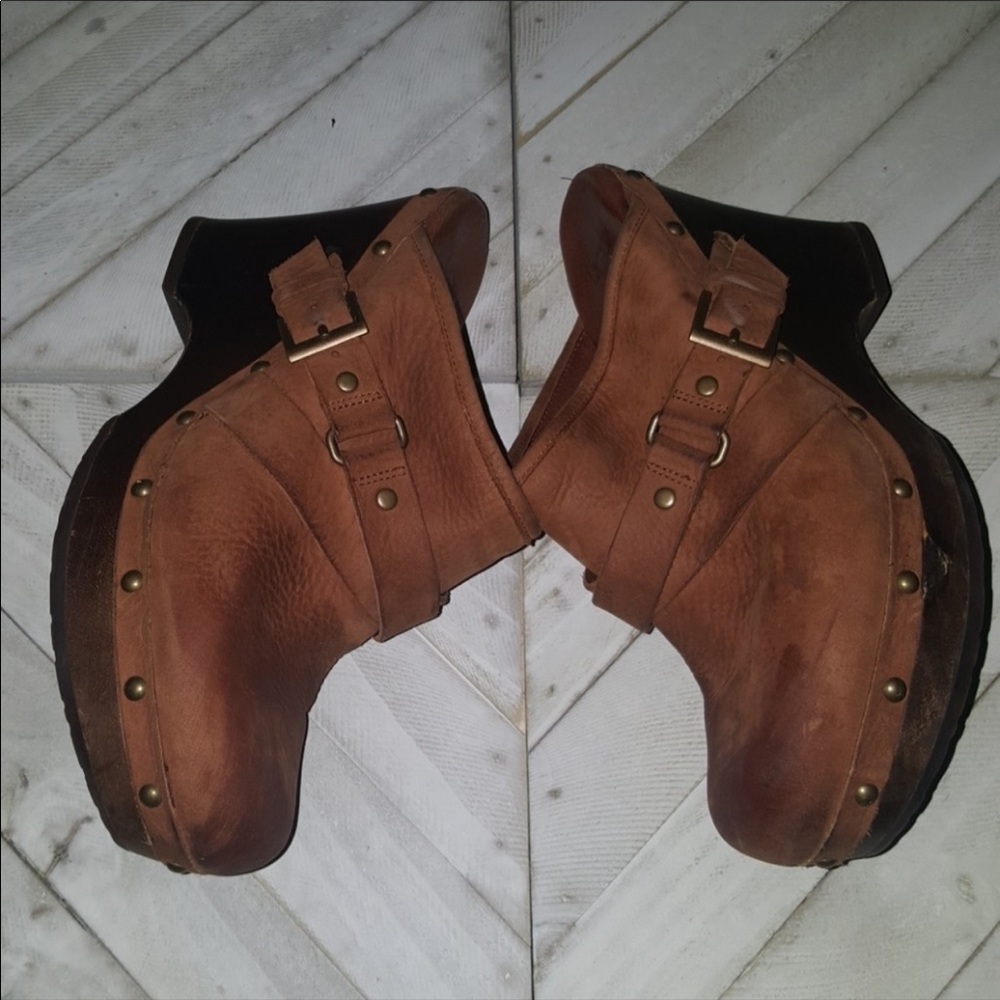 Ugg Camel Color Clog / Mules Size 9 - image 4